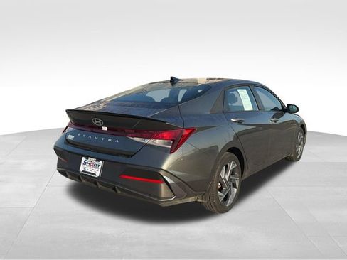 Used 2025 Hyundai Elantra Sport FWD image 5
