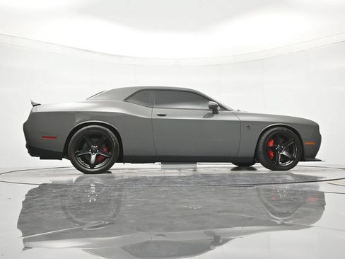 Used 2017 Dodge Challenger SRT Hellcat RWD image 40