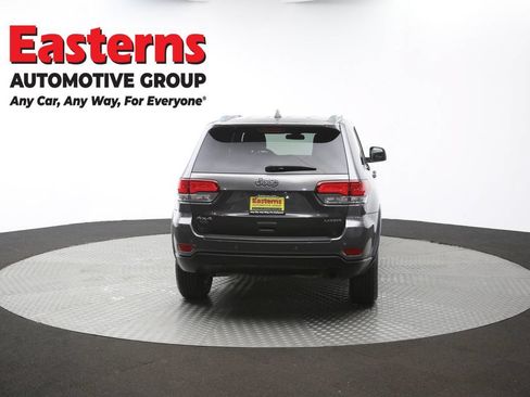 Used 2020 Jeep Grand Cherokee Laredo AWD/4WD image 36