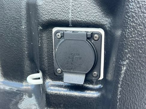 Used 2026 Chevrolet Silverado 2500 LT w/ Snow Plow Prep/Camper Package AWD/4WD image 8