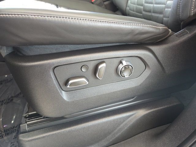 Used 2025 Cadillac Escalade Sport Platinum AWD/4WD image 45