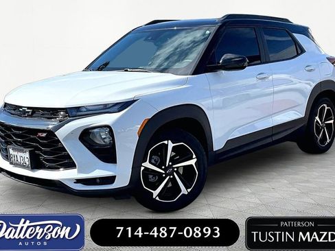 Used 2022 Chevrolet TrailBlazer RS w/ Sun and Liftgate Package FWD image 1