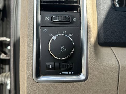 Used 2018 RAM 1500 Limited image 31