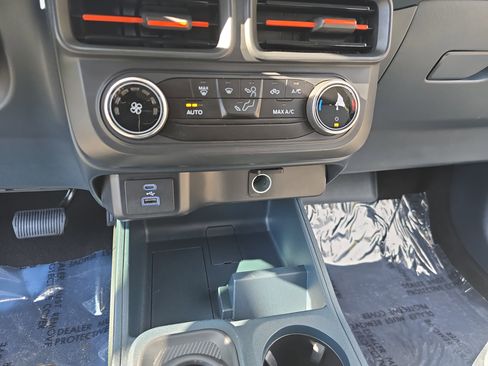 Used 2024 Ford Maverick XLT image 23