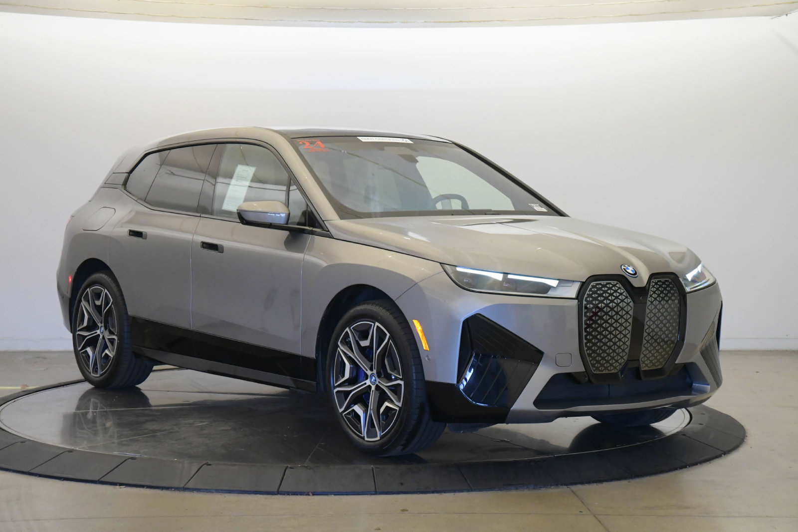 Certified 2024 BMW iX xDrive50 w/ Sport Package AWD/4WD image 5