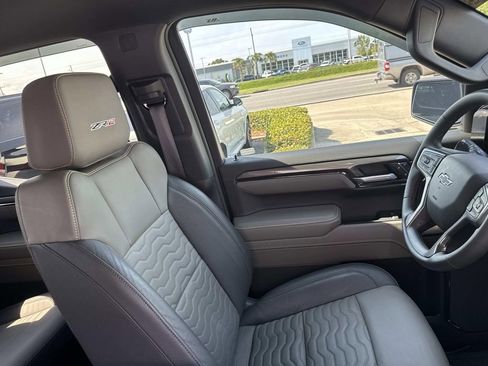 Used 2025 Chevrolet Silverado 1500 ZR2 w/ Technology Package AWD/4WD image 11