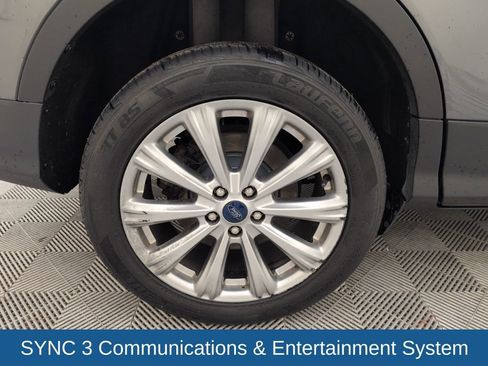 Used 2017 Ford Escape Titanium image 19