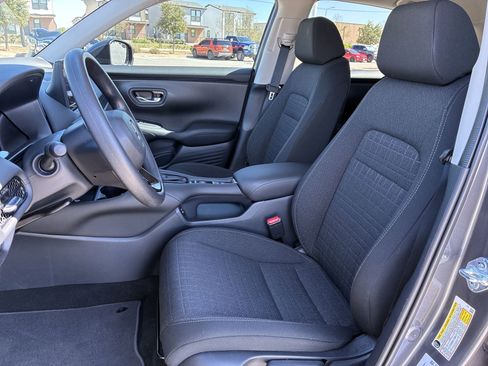 Certified 2026 Honda HR-V LX image 17