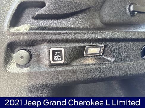 Used 2021 Jeep Grand Cherokee L Limited AWD/4WD image 17