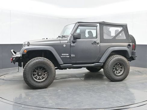 Used 2018 Jeep Wrangler Sport AWD/4WD image 6