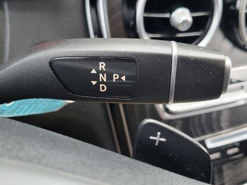 Used 2019 Mercedes-Benz GLC 300 w/ Premium Package image 16