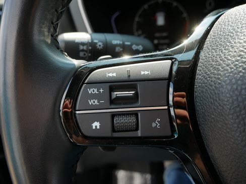 Used 2025 Honda Pilot EX-L image 28