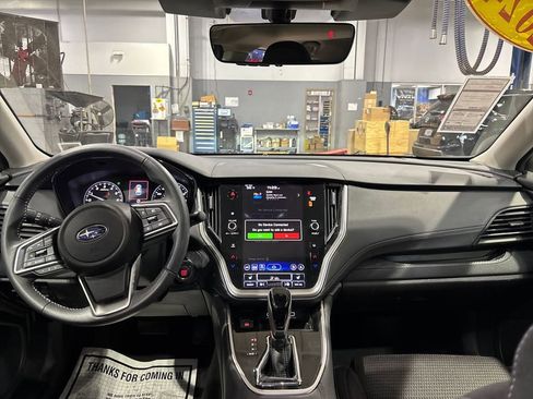 Used 2024 Subaru Outback Premium AWD/4WD image 17