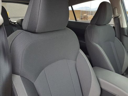 Used 2025 Subaru Crosstrek 2.0i Premium w/ Convenience Package #2 image 19