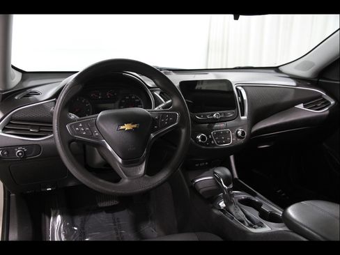 Used 2023 Chevrolet Malibu LT FWD image 6