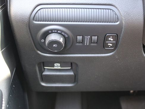 Used 2024 Jeep Wagoneer L Series II w/ Flexible Seating Group AWD/4WD image 43