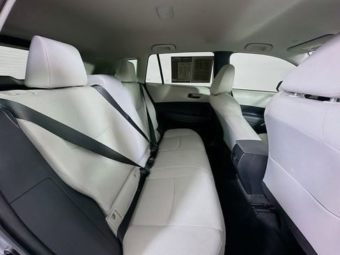 Used 2024 Toyota Corolla Cross L image 11