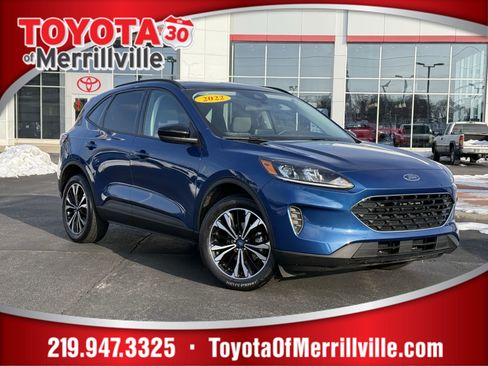 Used 2022 Ford Escape SE w/ SE Sport Appearance Package image 1