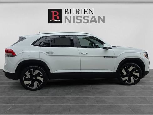 Used 2024 Volkswagen Atlas Cross Sport SE AWD/4WD image 6
