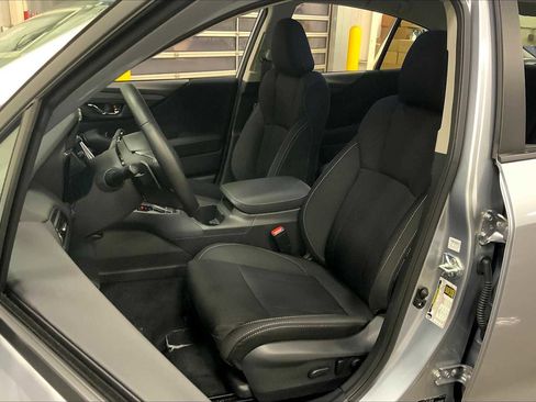 Certified 2025 Subaru Legacy Premium image 8