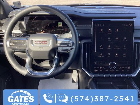 Used 2025 GMC Acadia Elevation image 21