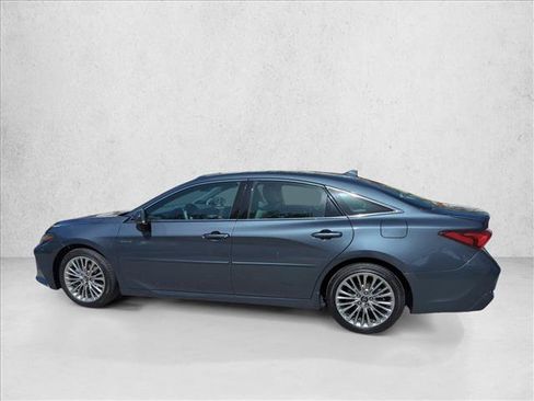 Used 2019 Toyota Avalon Limited w/ All Weather Liner Package FWD image 8
