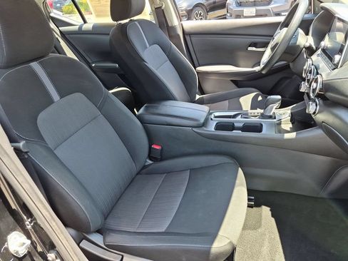 Used 2025 Nissan Sentra SV FWD image 31