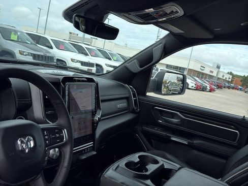 Used 2025 RAM 1500 Laramie image 29