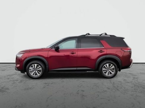 Used 2023 Nissan Pathfinder SL FWD image 5