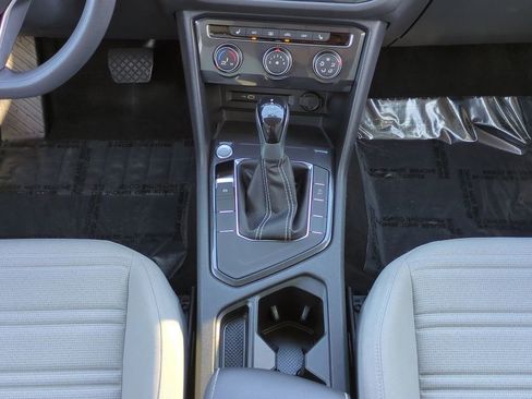 Used 2022 Volkswagen Tiguan S image 19