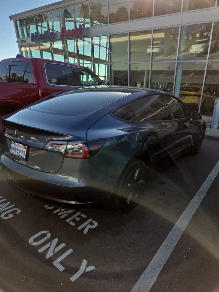 Used 2023 Tesla Model 3 Standard Range RWD image 5