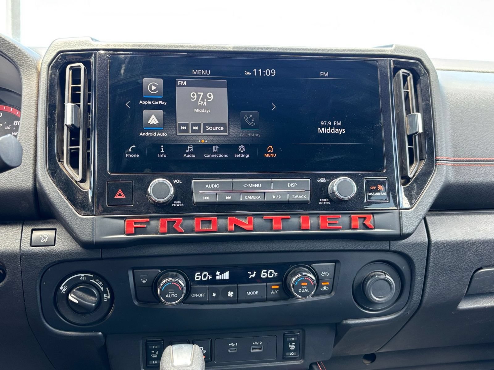 Used 2026 Nissan Frontier PRO-4X AWD/4WD image 16