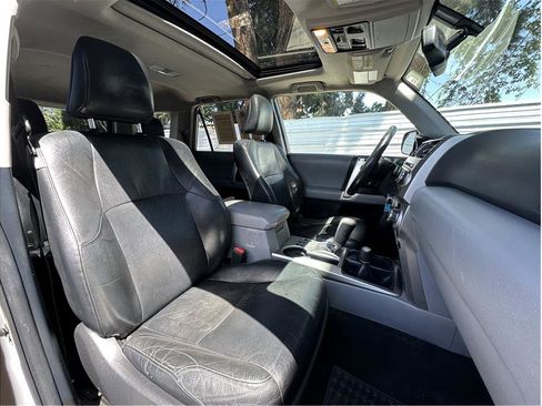 Used 2011 Toyota 4Runner SR5 w/ Premium Pkg w/Leather AWD/4WD image 15