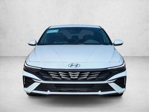 New 2026 Hyundai Elantra SE image 6