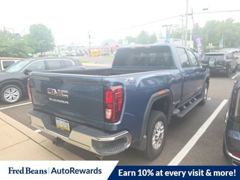 Used 2025 GMC Sierra 2500 Pro AWD/4WD image 3