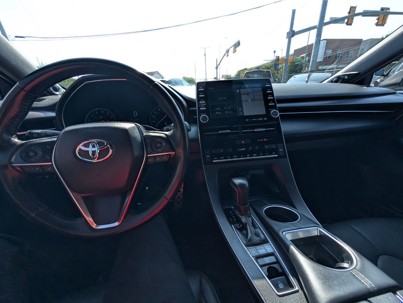 Used 2019 Toyota Avalon Touring FWD image 21