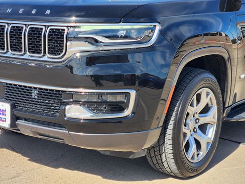 Used 2022 Jeep Wagoneer Series I w/ Premium Group I image 9