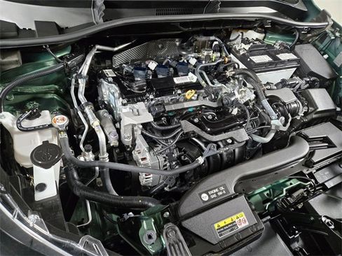 Used 2024 Toyota Corolla Cross XLE image 27