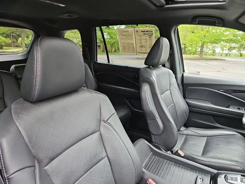 Used 2023 Honda Passport Elite image 12