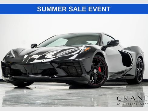 Used 2022 Chevrolet Corvette Stingray Coupe w/ 1LT RWD image 1