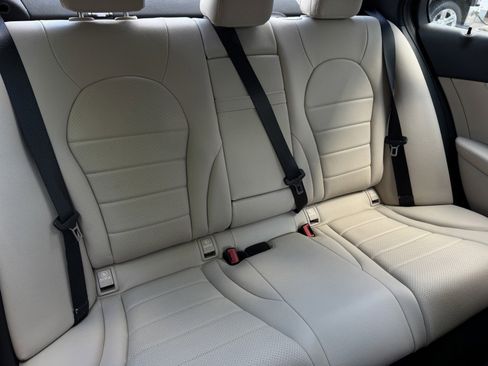 Used 2019 Mercedes-Benz C 300 C 300 image 18