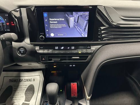 Used 2025 Toyota Camry LE image 25