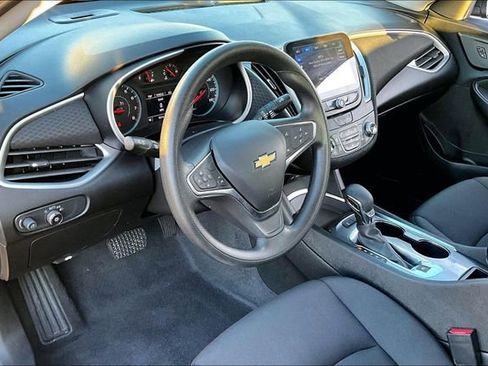Used 2024 Chevrolet Malibu LT image 16