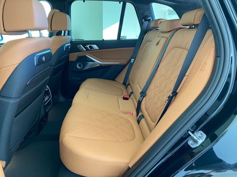 New 2026 BMW X5 M60i image 13