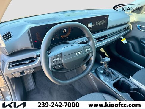 New 2025 Kia K4 LXS image 24