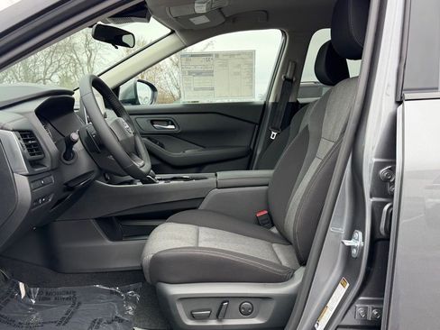 New 2026 Nissan Rogue SV w/ Cold Weather Package FWD image 11