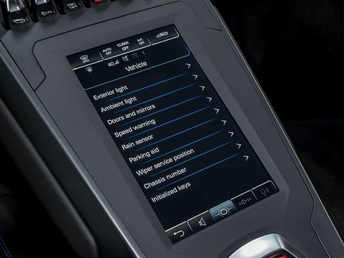 Used 2022 Lamborghini Huracan EVO RWD image 26