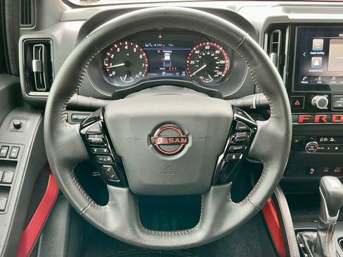 Used 2025 Nissan Frontier PRO-4X image 37