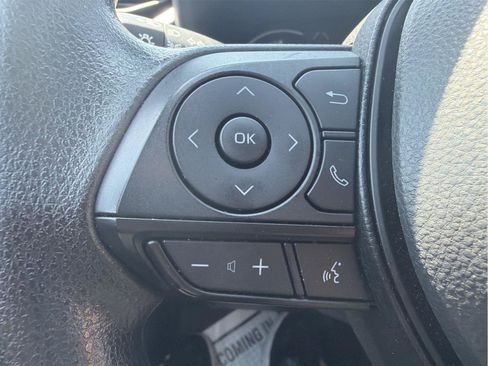Used 2025 Toyota RAV4 XLE AWD/4WD image 21