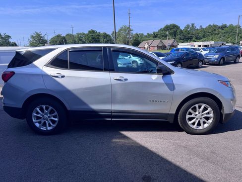 Used 2018 Chevrolet Equinox LS FWD image 5